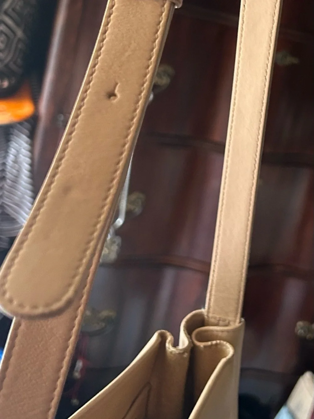 Cuyana Tan Leather Magnetic close  Hobo  shoulder/crossbody bag.